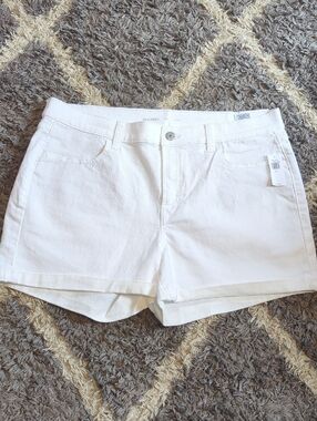 Old Navy White Women's Denim Shorts 3" Inseam Mid Rise Size 14